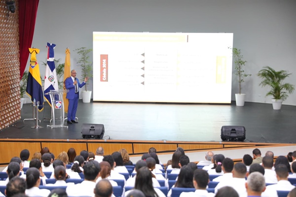 La JCE imparte conferencia sobre la nueva cédula en la Universidad Nordestana del Este